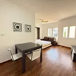 Agi Josep Sabater Apartament *