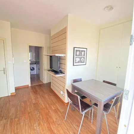 Agi Josep Sabater Apartment *